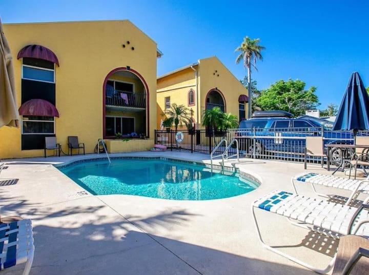 2Bed/2Bath Condo Next To Siesta Key ~A Hidden Gem Сарасота Екстериор снимка